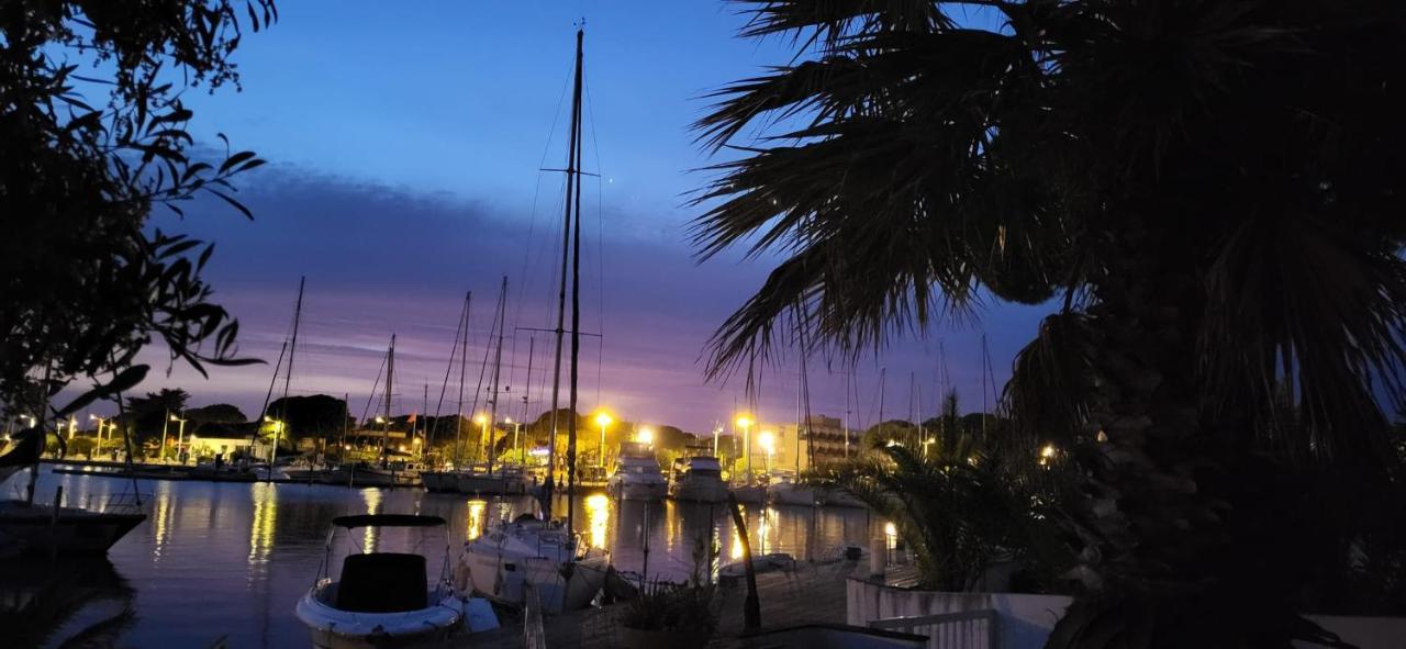 Marina Sunset Villa เลอ โกร-ดู-รัว ภายนอก รูปภาพ